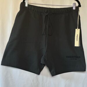 ESSENTIALS FEAR OF GOD SHORTS SIZE SMALL